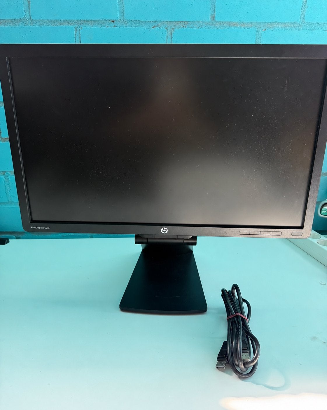 HP EliteDisplay E231 23” Full HD Monitor + Kabels, Ophalen, Gebruikt, In hoogte verstelbaar, Full HD
