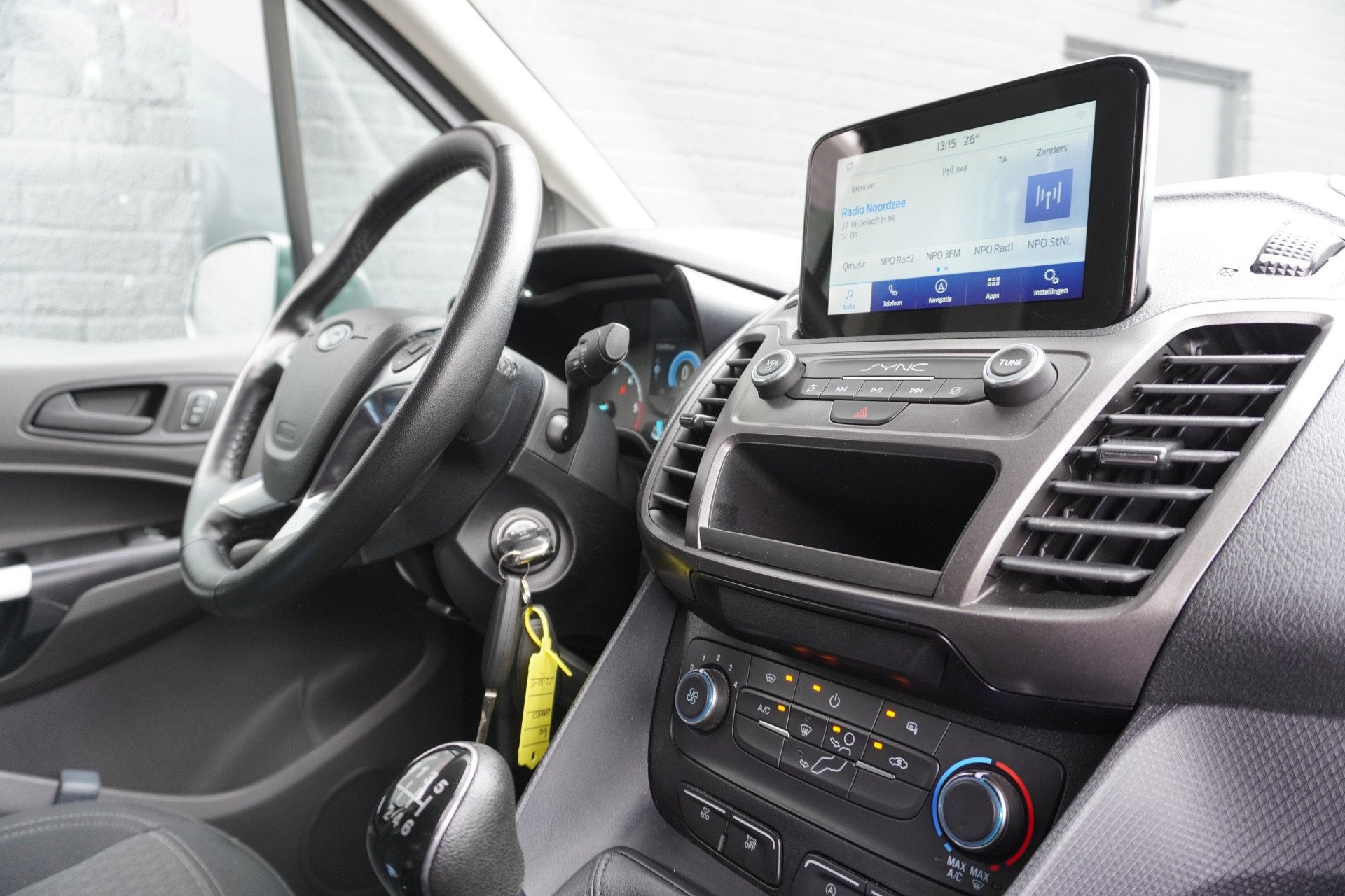 Ford Transit Connect 1.5 EcoBlue 100PK EURO 6 - Airco - Navi, Voorwielaandrijving, Gebruikt, 4 cilinders, 1462 kg