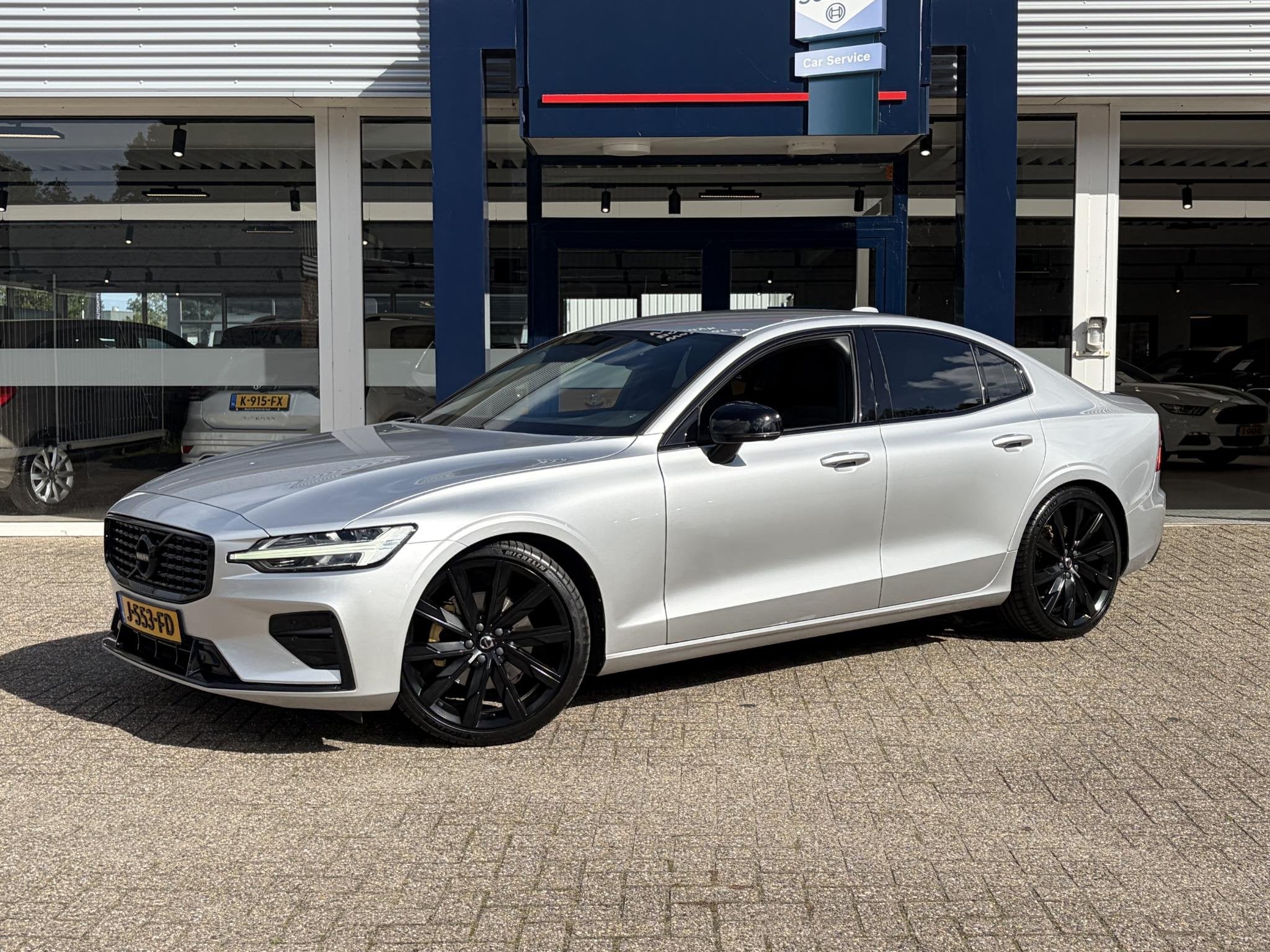 Volvo S60 2.0 T4 R-Design / Automaat / NL-Auto / Dealer-Onde, Auto's, Dealer onderhouden, 15 km/l, Euro 6, 1969 cc
