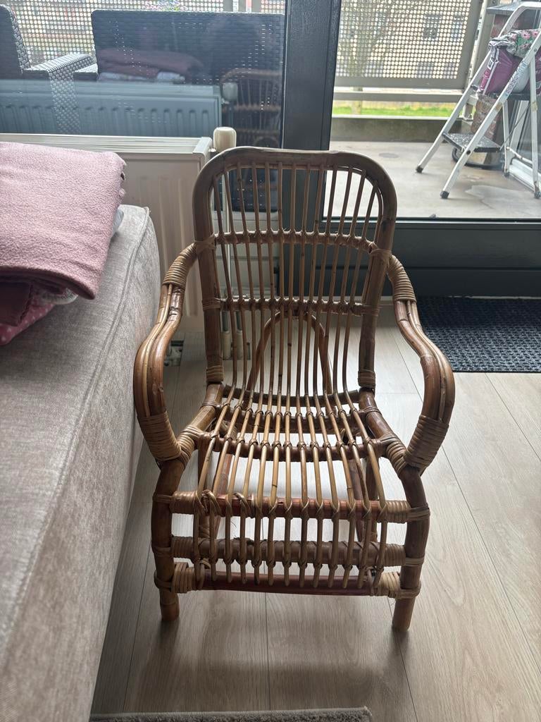 Vintage rotan kinderstoel, Huis en Inrichting, Stoelen, Gebruikt, Bruin, Riet of Rotan, Ophalen of Verzenden