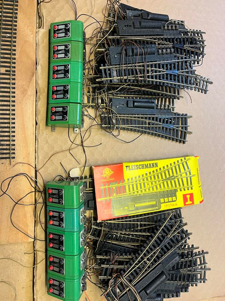 Fleischmann 1700 serie wissels en schakelaars, Hobby en Vrije tijd, Modeltreinen | H0, Gebruikt, Gelijkstroom, Fleischmann, Rails
