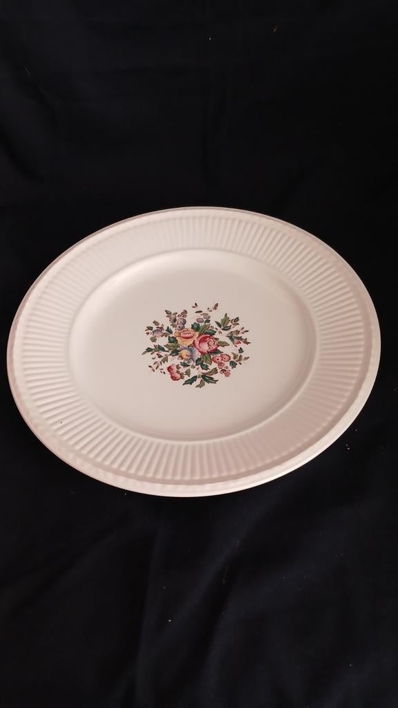 Wedgwood conway bord 26.5, Ophalen of Verzenden