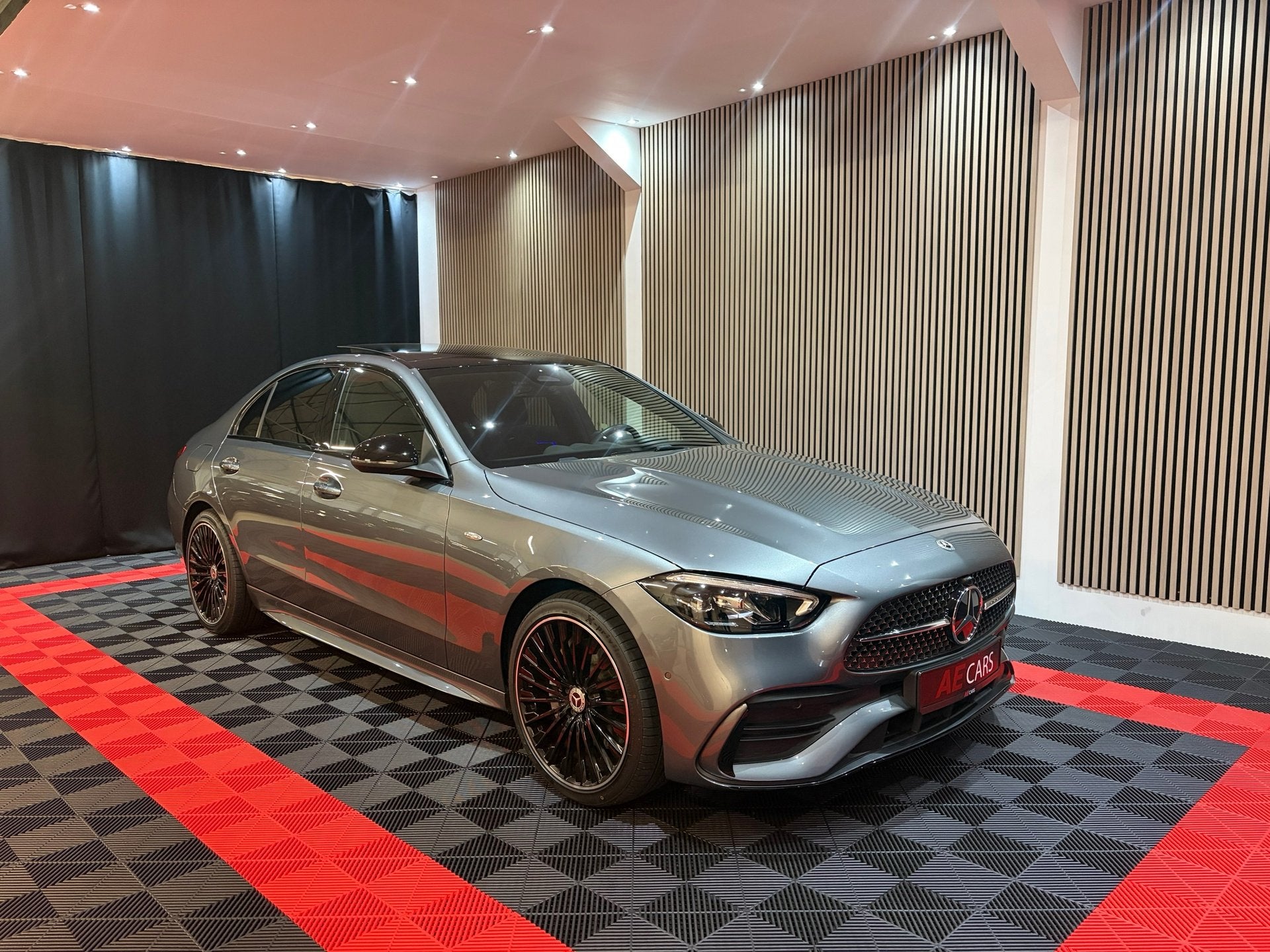 Mercedes-Benz C-klasse 300 e star Edition AMG Line Plus BJ 2, Auto's, Automaat, Dealer onderhouden, Achterwielaandrijving, 4 cilinders