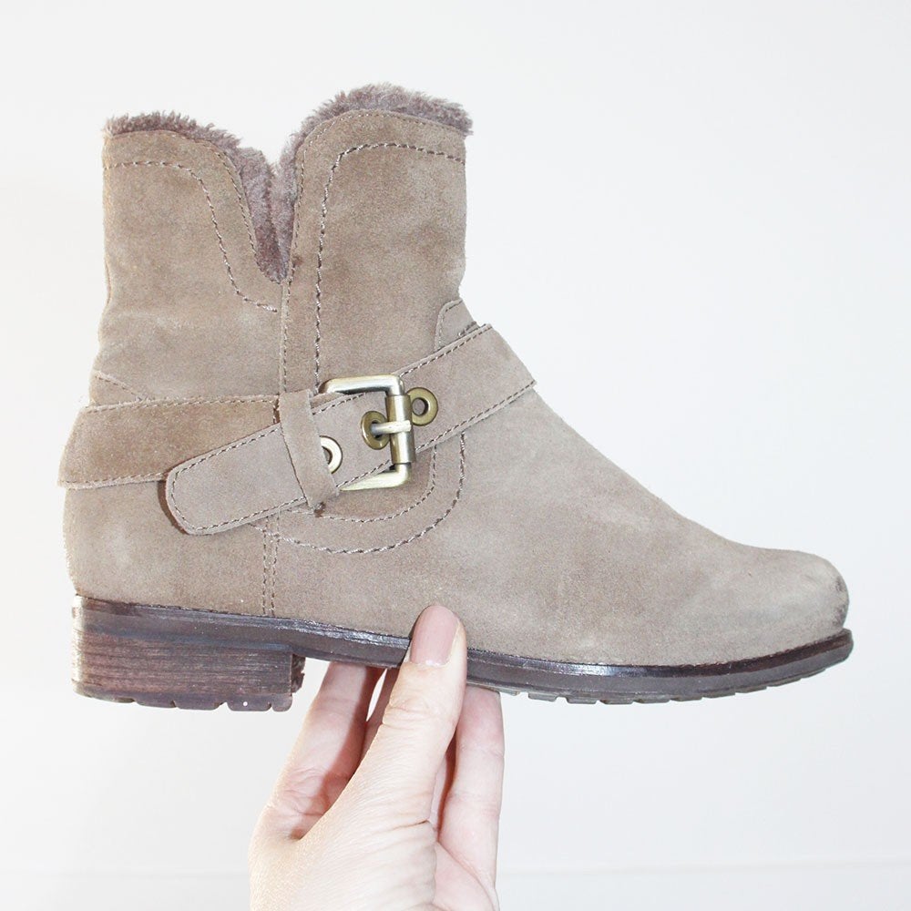 Mooie suede Gevoerde Laarsjes s27 (Maat 36) € 25,-, Bruin, Lage of Enkellaarzen, Ophalen of Verzenden, Zo goed als nieuw