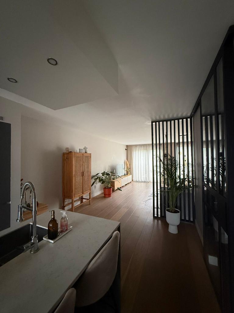 Unieke Zwarte Houten Roomdivider - Strak Design (265x115), Huis en Inrichting, Ophalen of Verzenden, Zo goed als nieuw