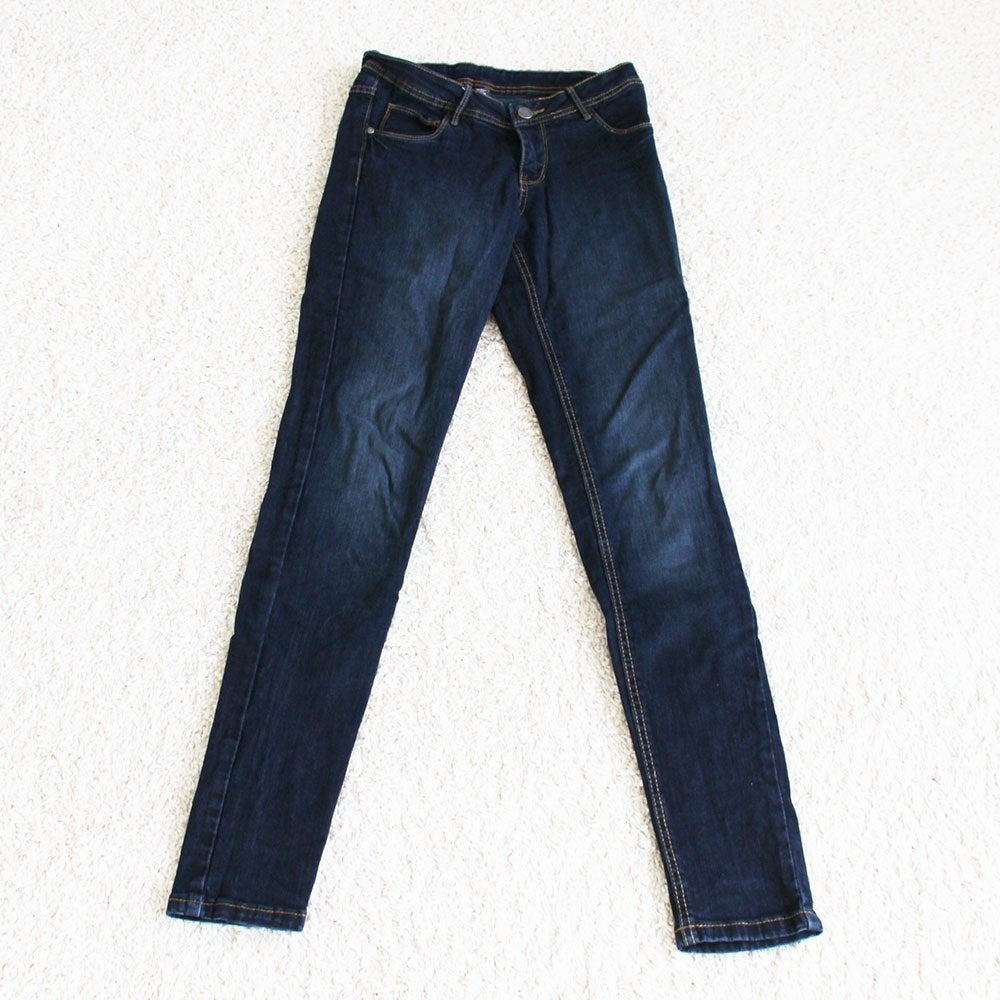 Spijkerbroek (Maat 36) - 12 € 10,-, Blauw, Ophalen of Verzenden, W28 - W29 (confectie 36), Onbekend