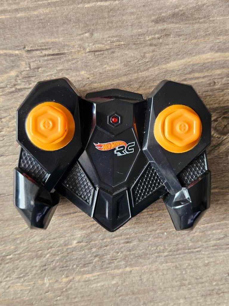 Hot Wheels RC Afstandsbediening Monster Trucks Bone Shaker, Ophalen of Verzenden, Zo goed als nieuw