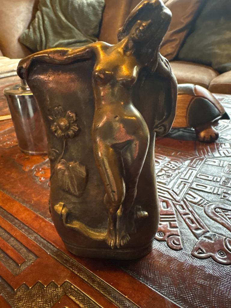 Korschann Paris Bronzen Vaasje met Vrouwenfiguur, Ophalen of Verzenden