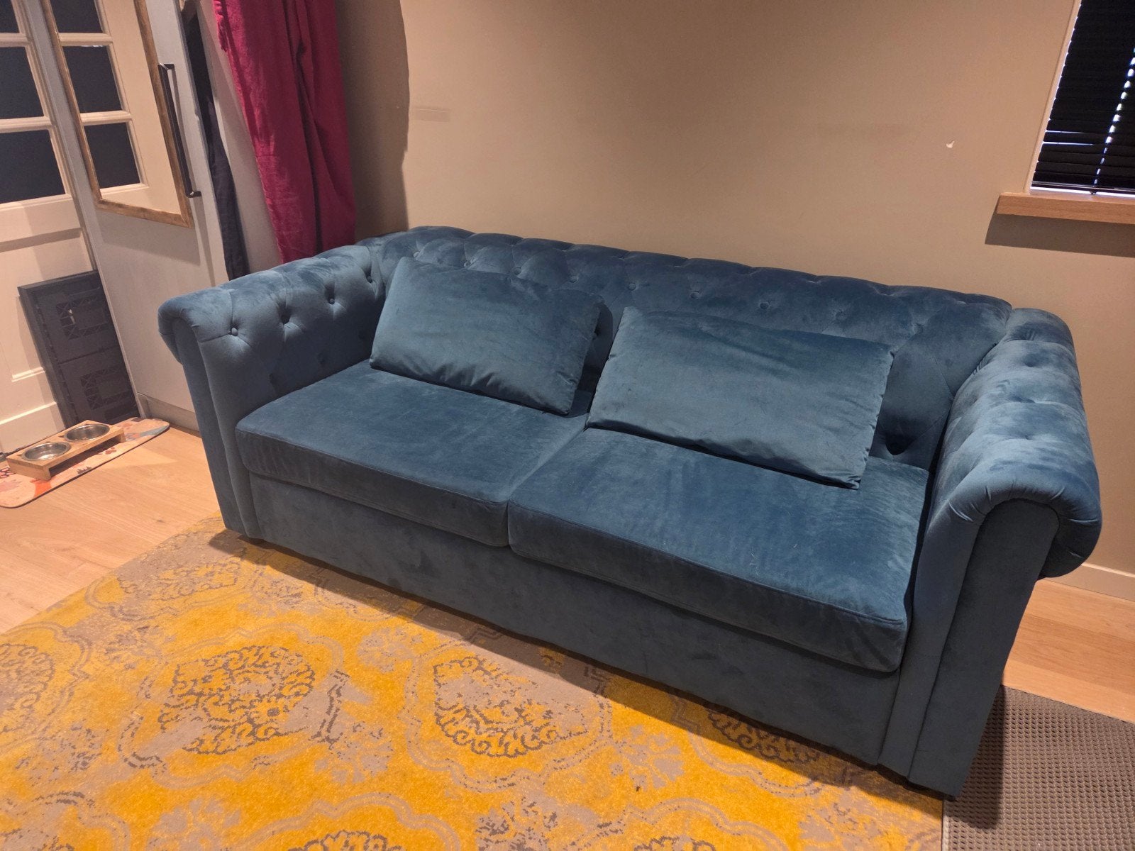 Chesterfield look slaapbank - blauw velours, Ophalen, Tweepersoons, Zo goed als nieuw, Rechte bank