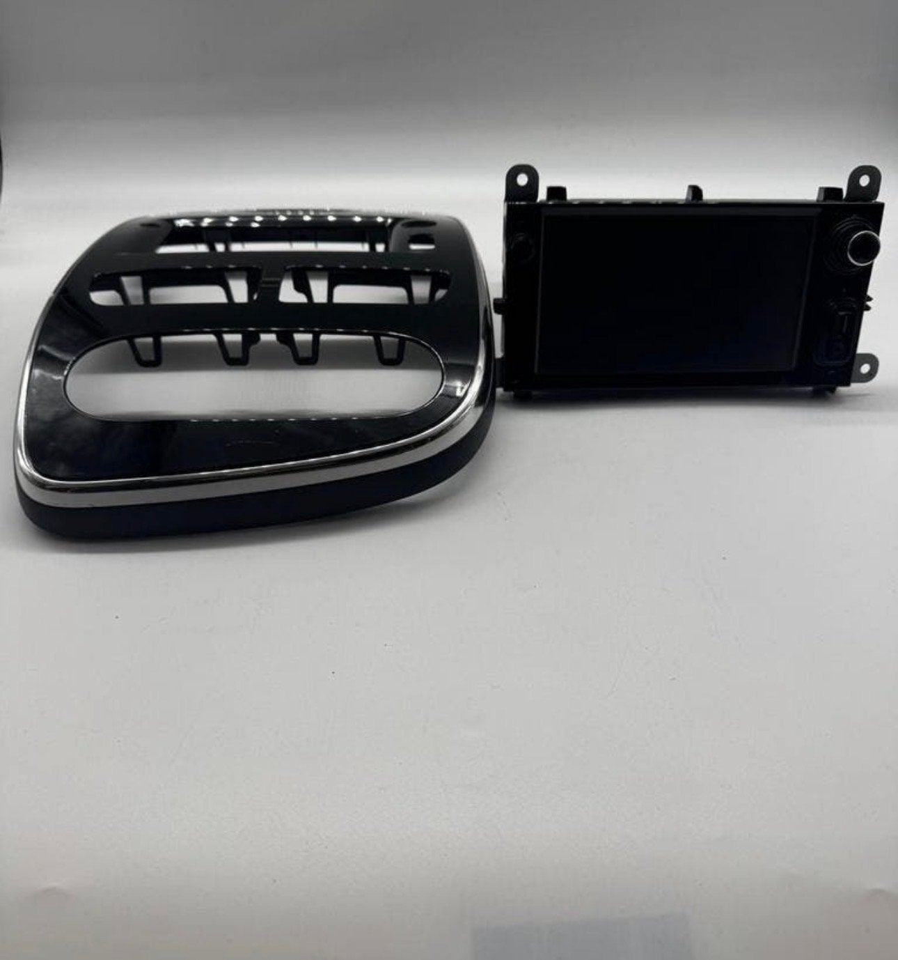 Renault Clio Origineel Infotainment Scherm 281153868R LG, Ophalen of Verzenden, Gebruikt