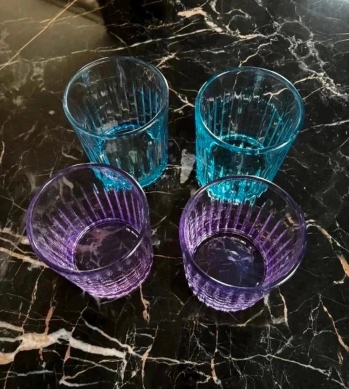 Gekleurde waterglazen 4 stuks, Verzenden, Zo goed als nieuw, Glas, Overige stijlen