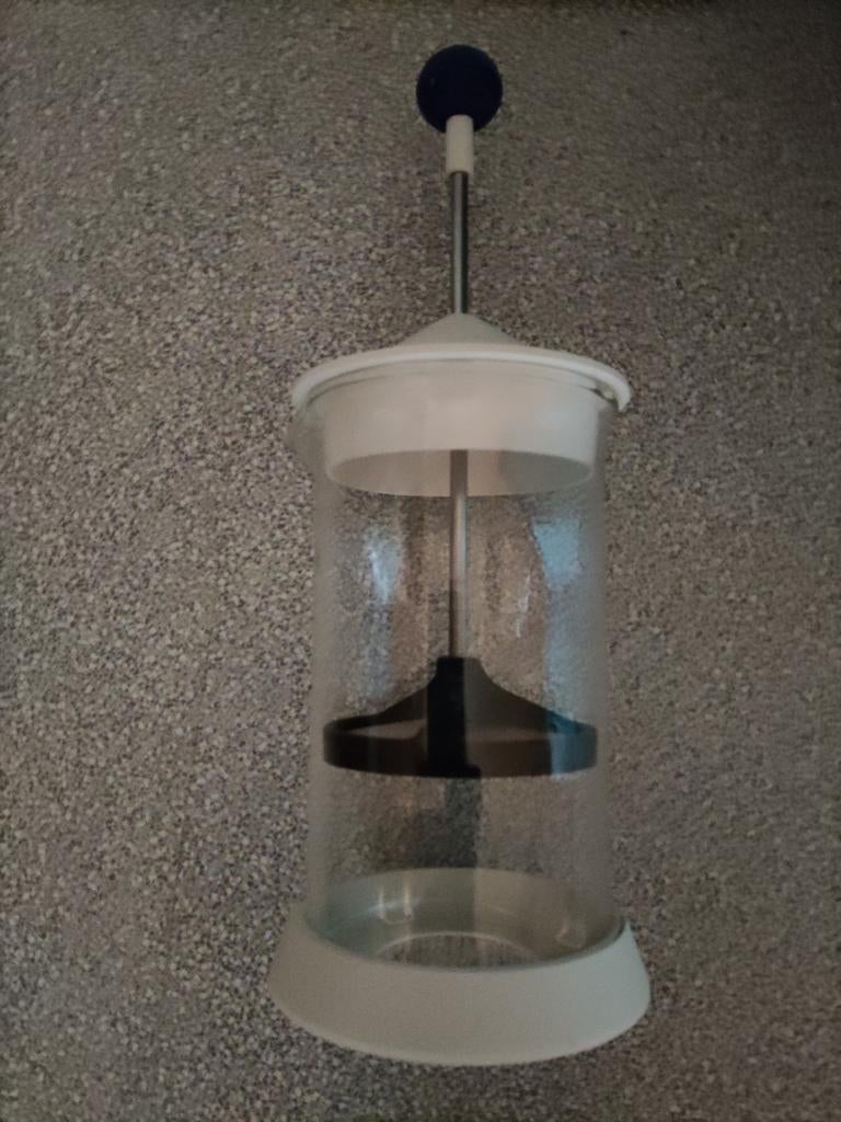 Melkopschuimer en plastic beker met deksel, Ophalen of Verzenden