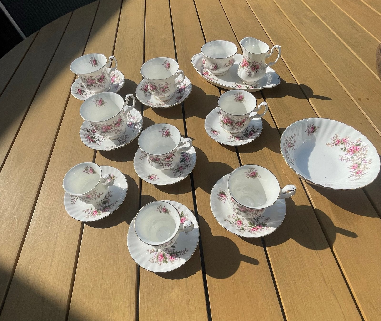 Prachtig Vintage Porseleinen Theeservies met Rozen, Ophalen