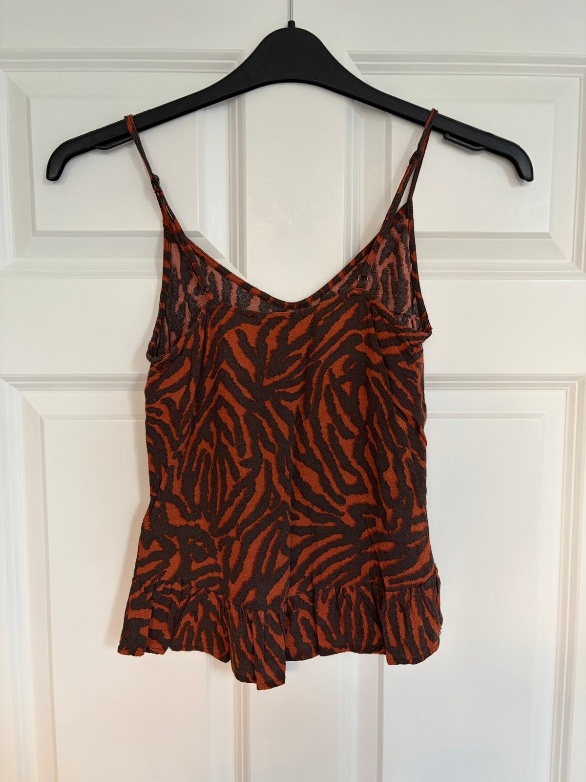 Distrikt Nørrebro oranje top met zebraprint - Maat XS, Kleding | Dames, Oranje, Ophalen of Verzenden, Zo goed als nieuw, Zonder mouw
