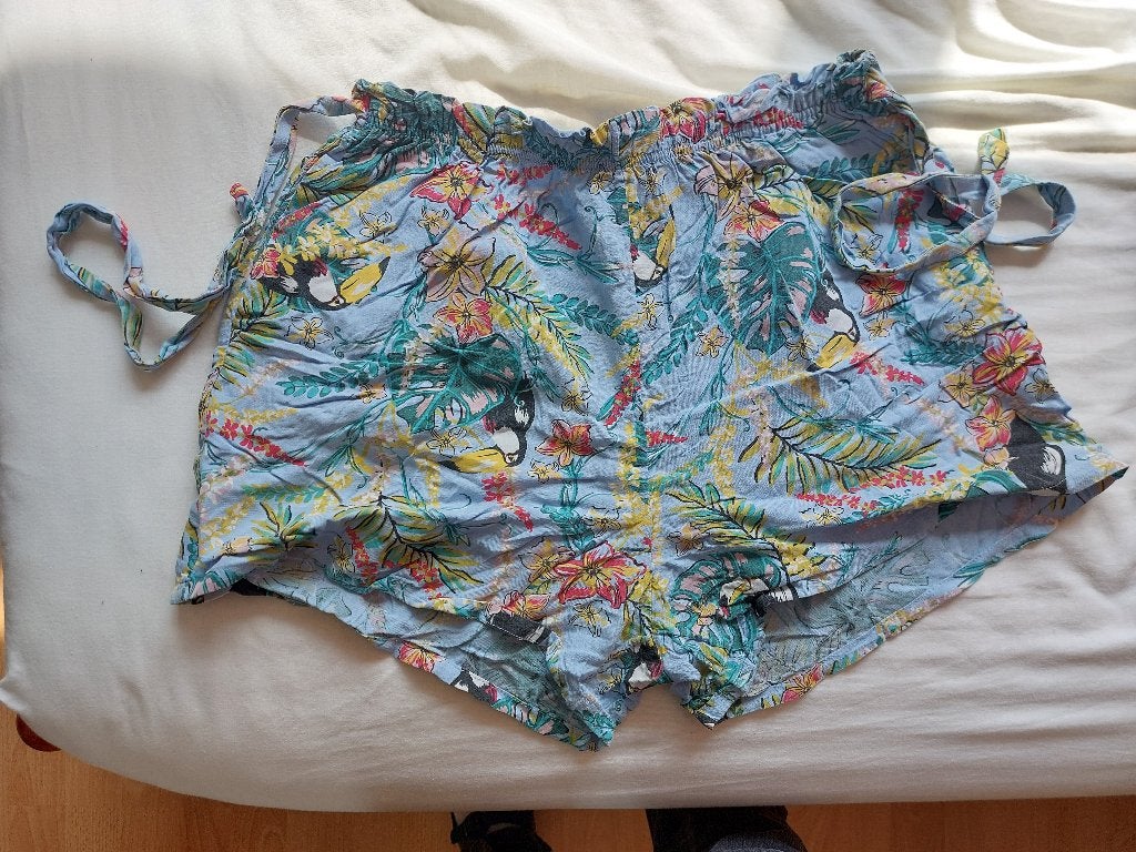 Clockhouse korte broek maat 42, Kleding | Dames, Ophalen, Kort, Blauw, Maat 42/44 (L)