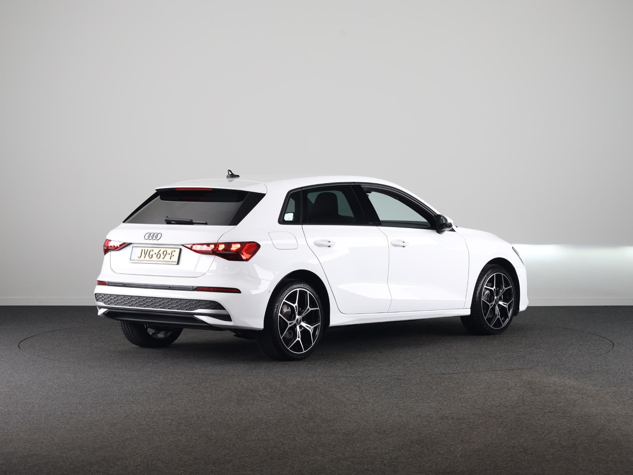 Audi A3 Sportback 40 TFSI e Pro Line 204pk | Private Lease, 12 maanden, Stof, 1498 cc, Euro 6