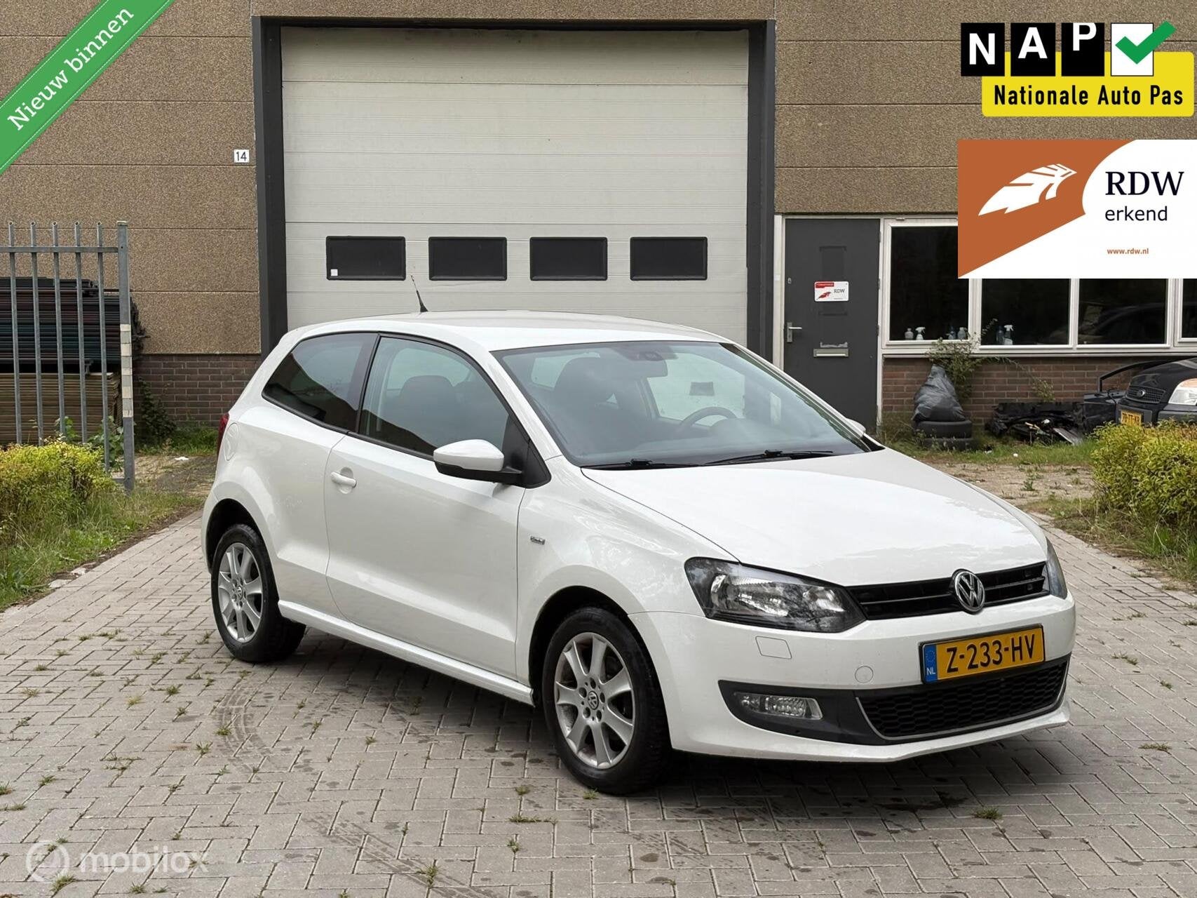 Volkswagen Polo 1.2 Easyline BLUETOOTH|STOELVERWARMNG|CRUISE, Voorwielaandrijving, Euro 5, 967 kg, 60 pk