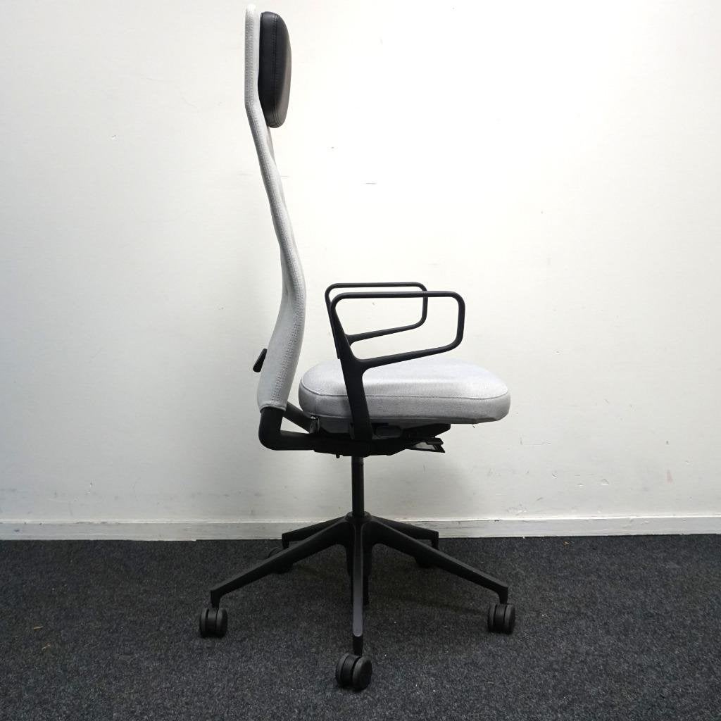 Vitra ID Trim L Bureaustoelen | Lichtgrijs | Showroommodel, Huis en Inrichting, Bureaustoelen, -, -, Nieuw, Ophalen of Verzenden