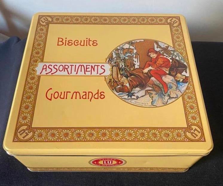 Groot vierkant blik van Lu Biscuits Ass. Afm.23x21,5x9,5 cm., Verzamelen, Blikken, Zo goed als nieuw, Koek(jes), Overige merken
