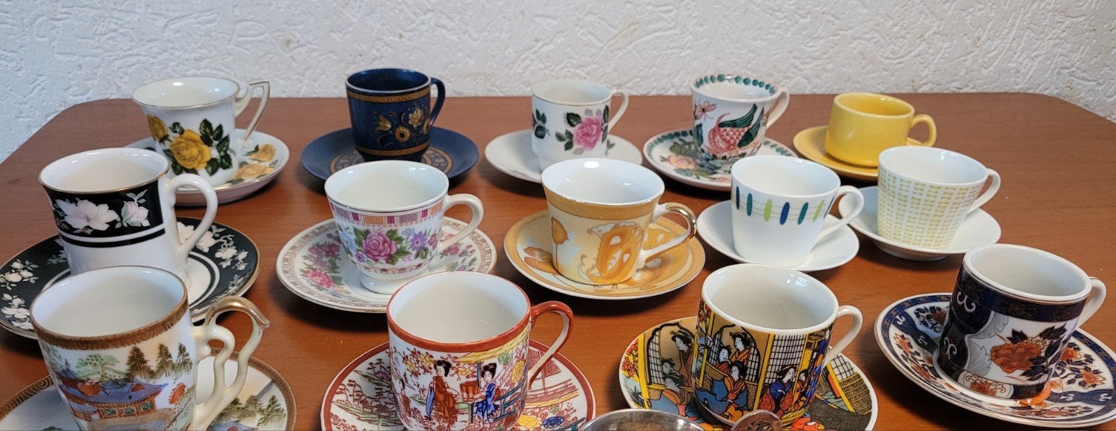 kleine kop schotel demitasse espresso kopje vintage kopjes, Ophalen of Verzenden, Zo goed als nieuw, Overige stijlen, Kop(pen) en/of Schotel(s)