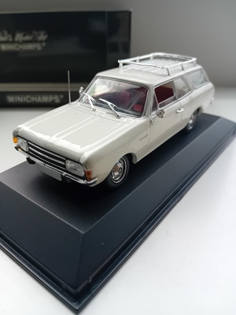 Minichamps Opel Rekord C Caravan., Hobby en Vrije tijd, Modelauto's | 1:43, Ophalen of Verzenden, Zo goed als nieuw, Auto, MiniChamps