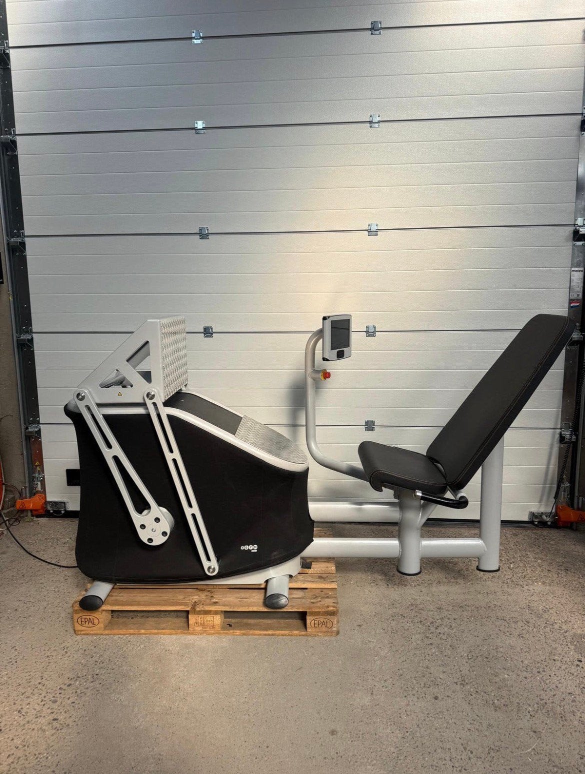 Matrix Egym 8 apparaten / Elektronische machines/Cirkel / 8, Ophalen, Benen, Gebruikt, -
