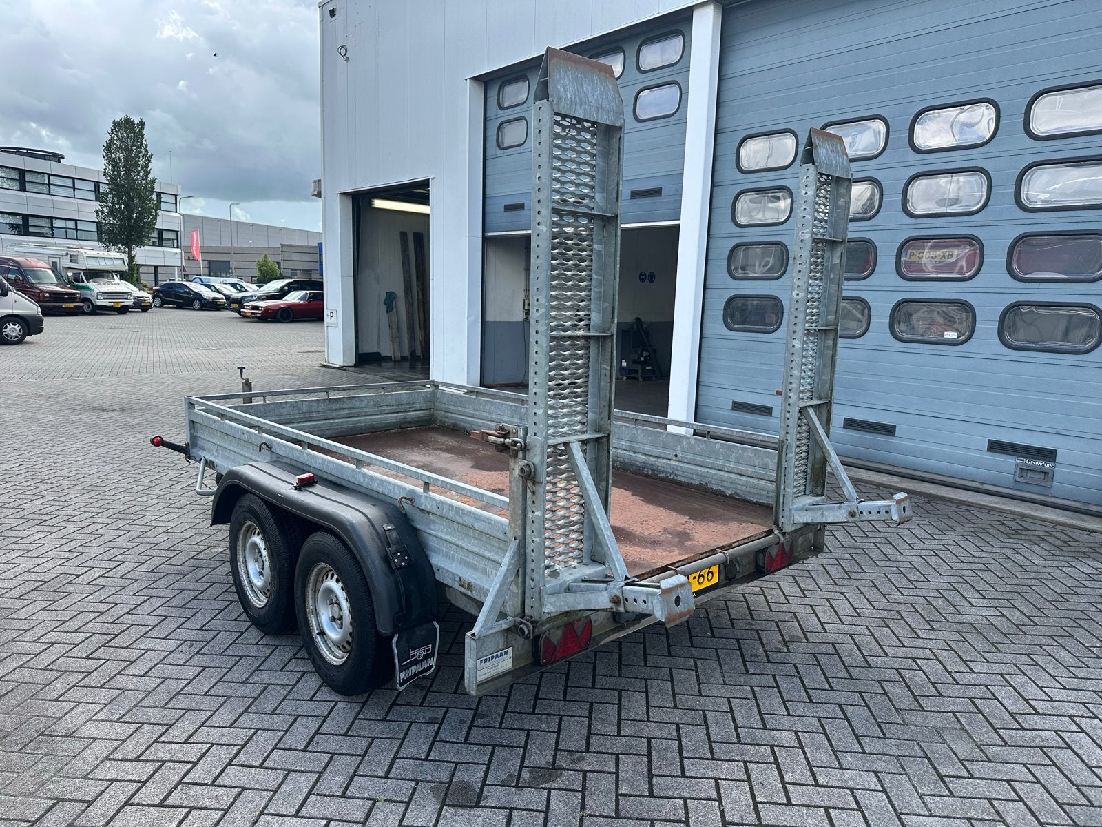Humbaur aanhanger 3000 kg met oprijplaten, Ophalen, Gebruikt