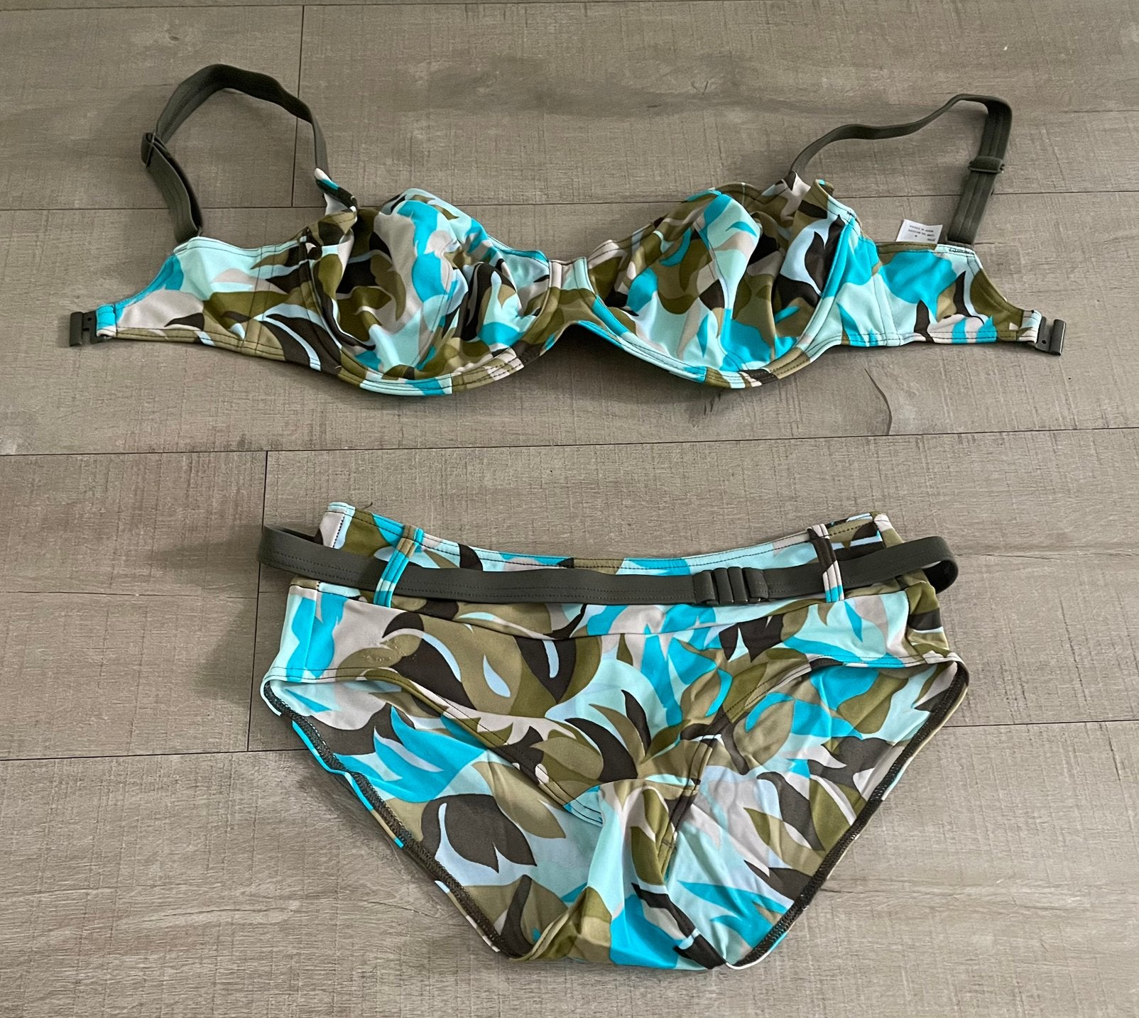 Freya bikini, Kleding | Dames, Ophalen of Verzenden, Zo goed als nieuw, Meerkleurig, Bikini