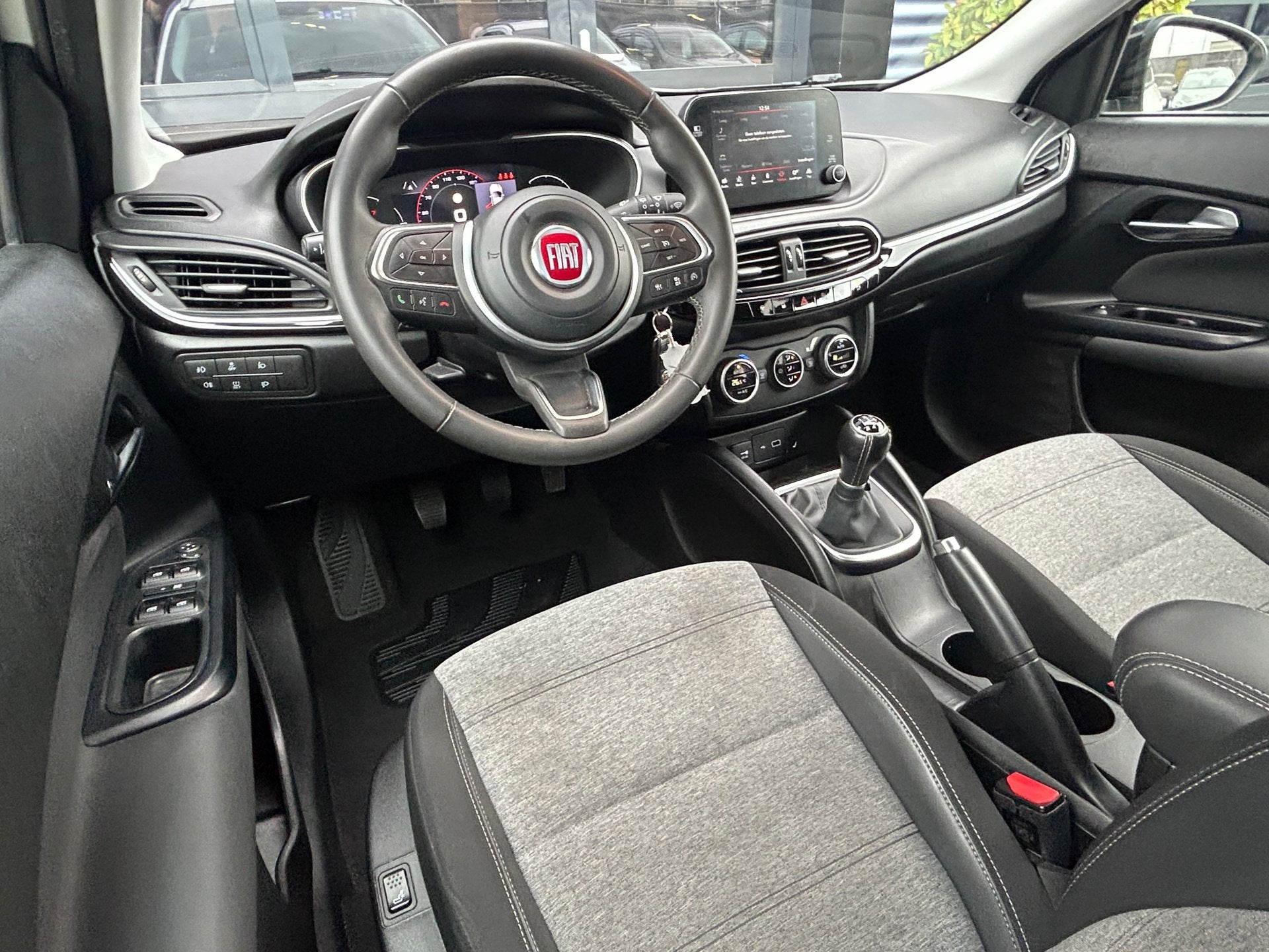 Fiat Tipo Cross 1.0 Life Camera|Applecarplay|Cruisecontrol|S, Voorwielaandrijving, Stof, Gebruikt, Automatische klimaatregeling