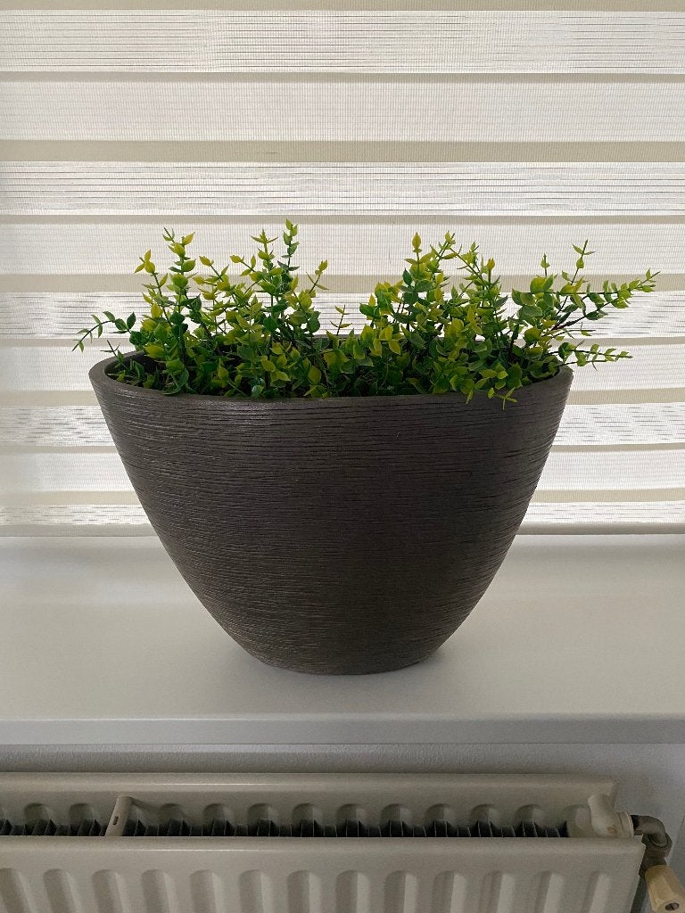 2 zware potten met nep planten, Ophalen, Zo goed als nieuw