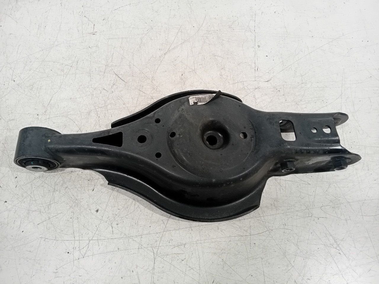 Draagarm rechts achter Smart #1, Onderdelen@venauto.nl, Van der Ven Autorecycling B.V., Gebruikt, Ettenseweg 76, 4706 PB Roosendaal, The Netherlands