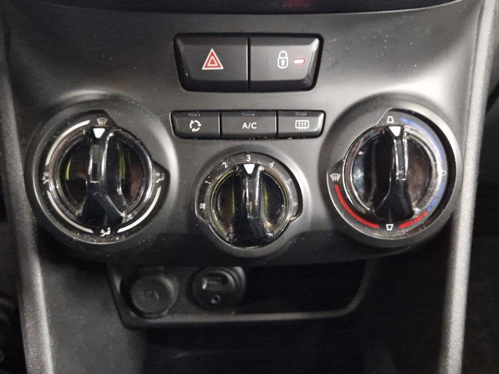 Foto 11 van Peugeot 2008 1.2 NAP 5D AIRCO TREKHAAK CRUISECONTROL BLUETOO