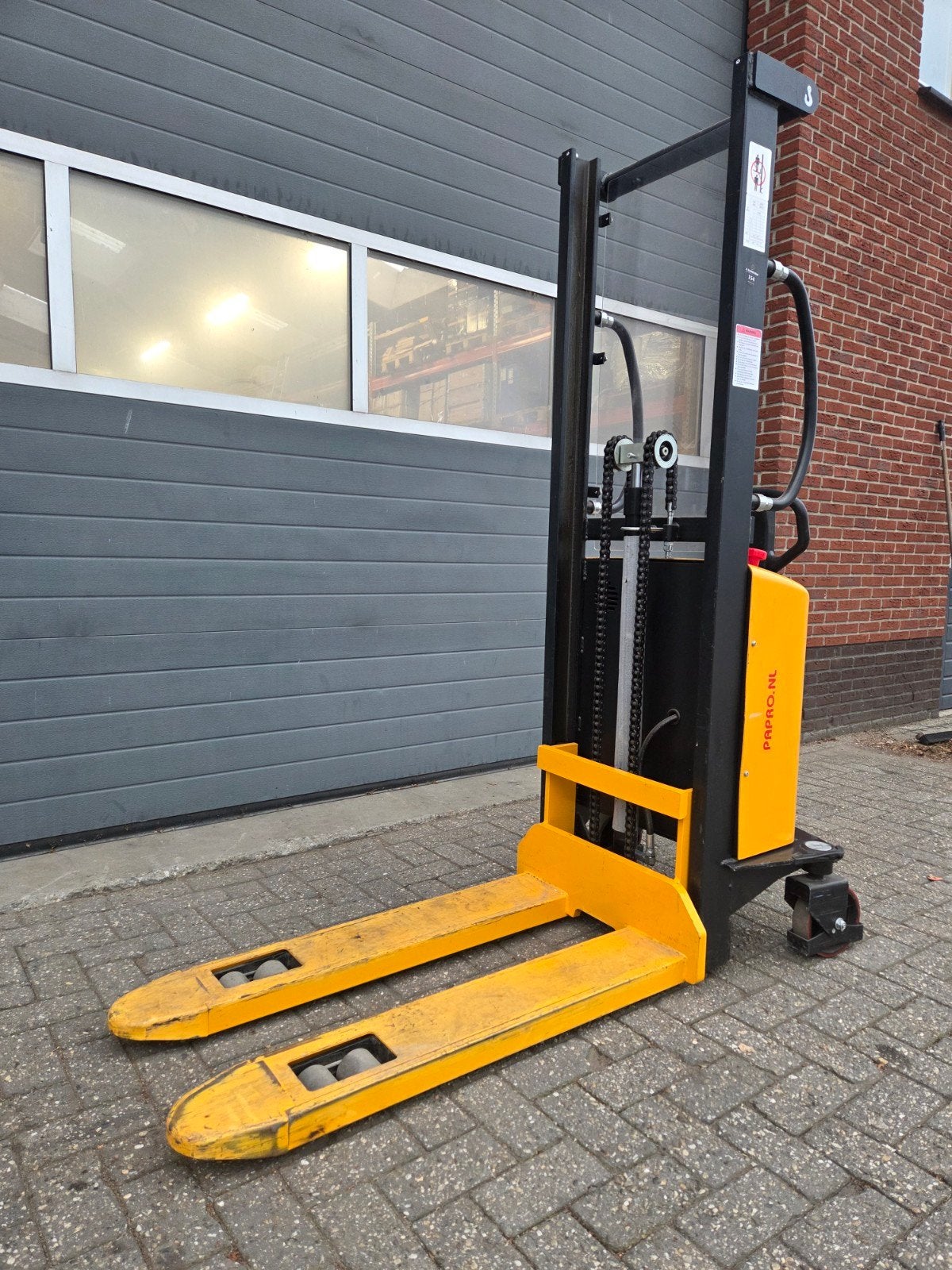 Stapelaar 1000 Kg semi elektrisch 3200 mm 2018, Doe-het-zelf en Verbouw, Ophalen of Verzenden, Zo goed als nieuw