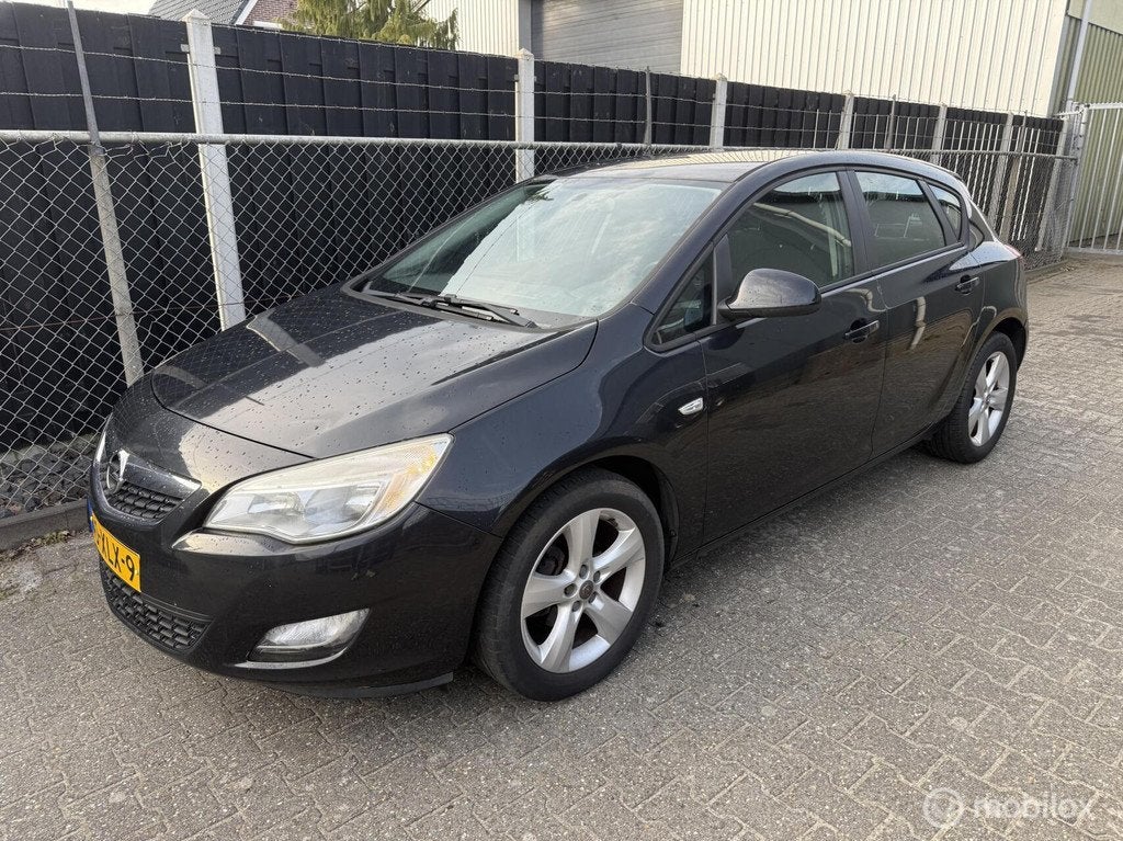 Opel Astra 1.4 Anniversary Edition, Auto's, Voorwielaandrijving, Euro 5, 101 pk, Gebruikt