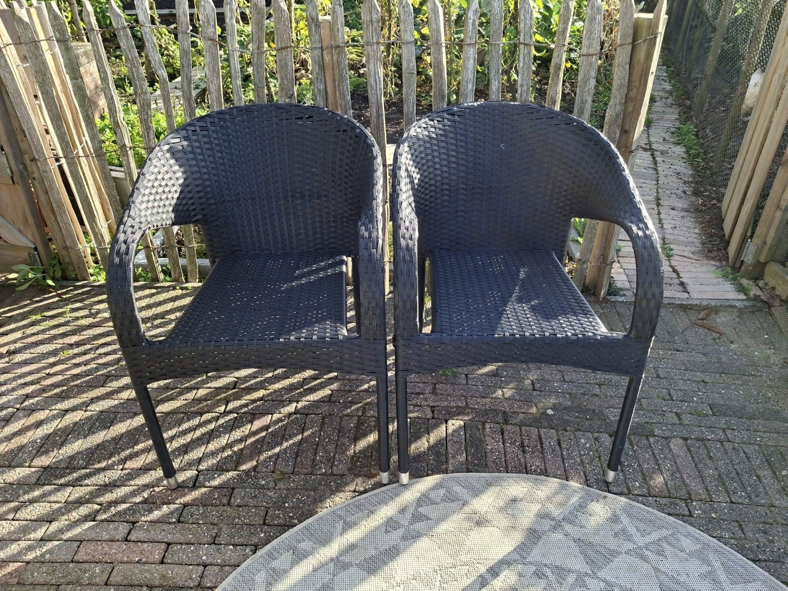 Zwarte rieten tuinstoelen (2 stuks), Ophalen, Gebruikt, Wicker