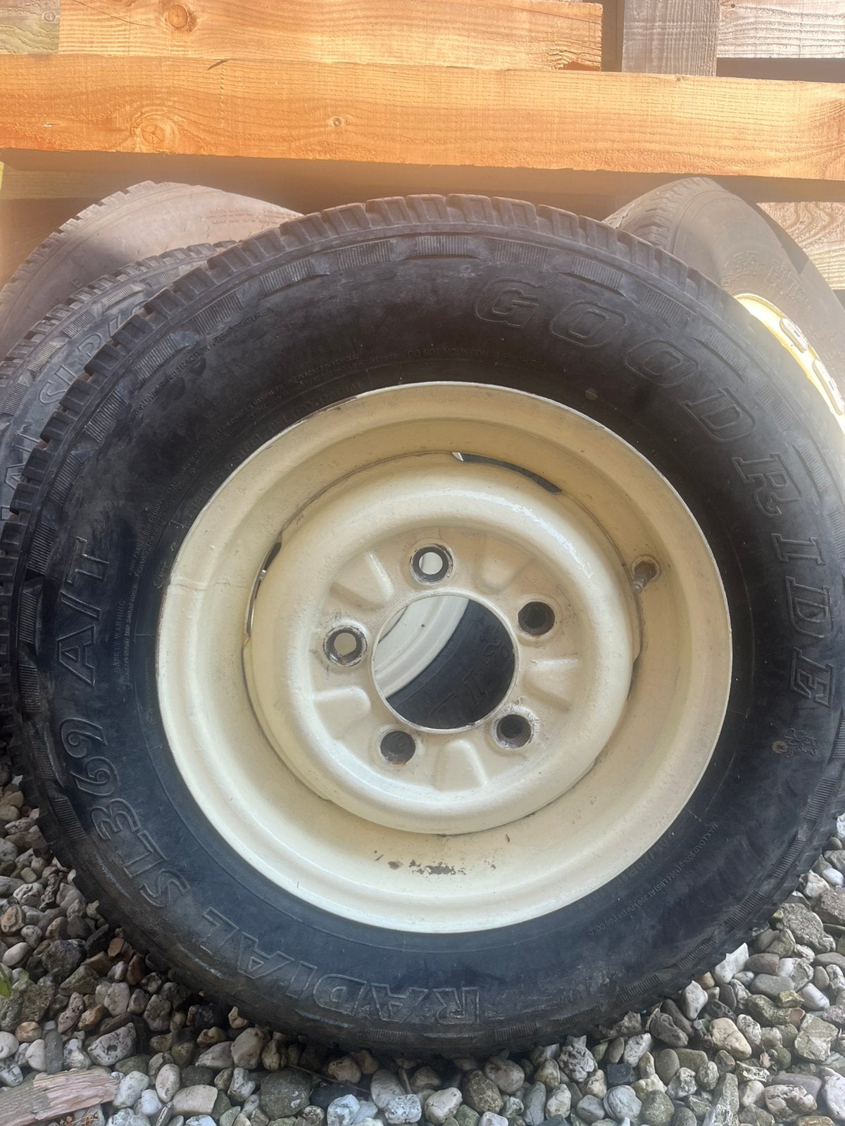 Landrover series 3 velgen met band, Auto-onderdelen, Ophalen, Zomerbanden, Velg(en)