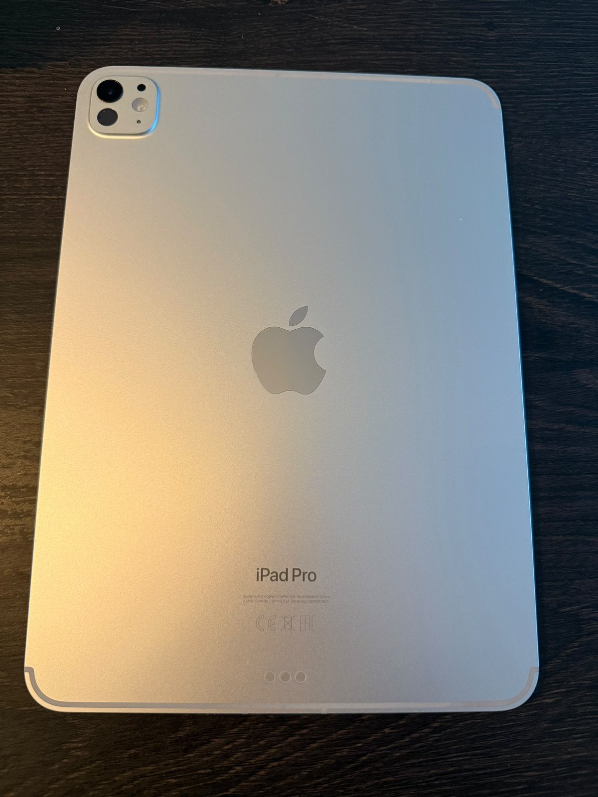 Foto 3 van iPad Pro 11 M4 256GB Cellular (5G)  + Magic Keyboard