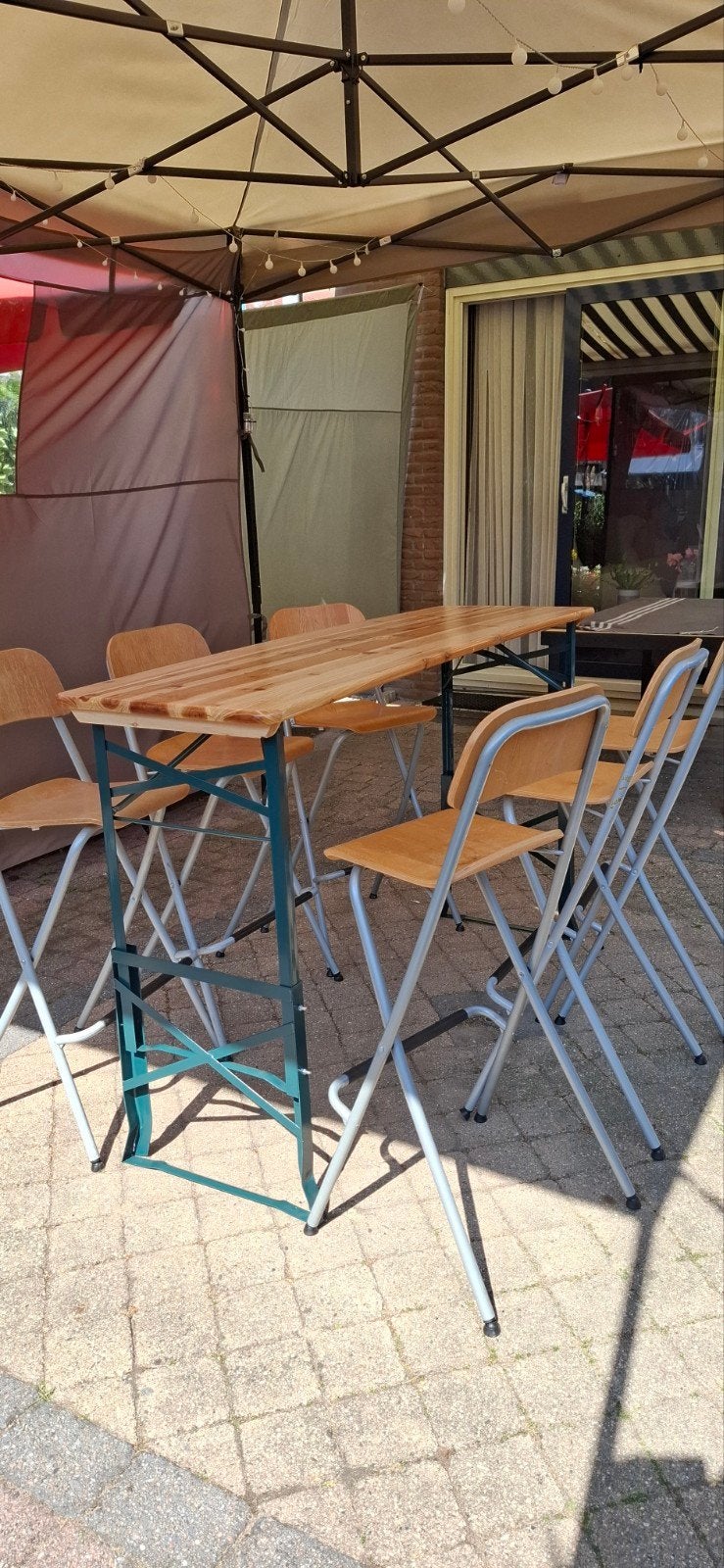 bartafel met 6 opvouwbare krukken, Ophalen, Gebruikt