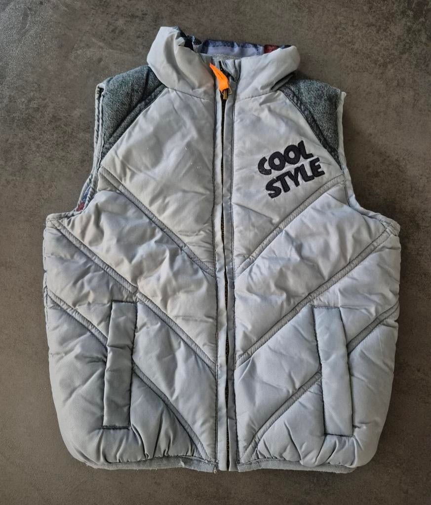 Tik & Tak Charles Vogele bodywarmer maat 92 grijs, Kinderen en Baby's, Kinderkleding | Maat 92, Charles Vogele, Ophalen of Verzenden