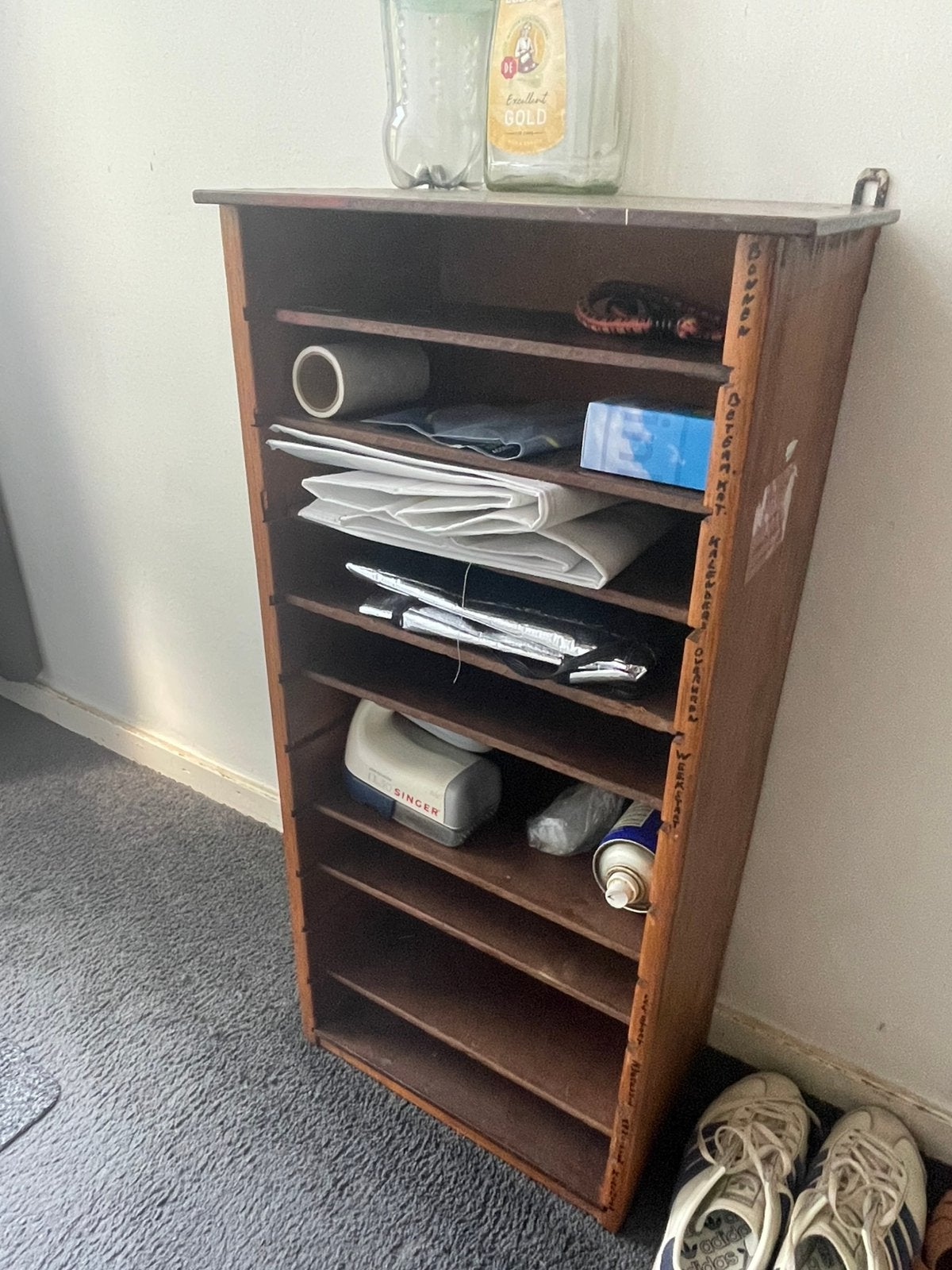 Handig simpel kastje, Ophalen, Met plank(en), Minder dan 50 cm, Zo goed als nieuw