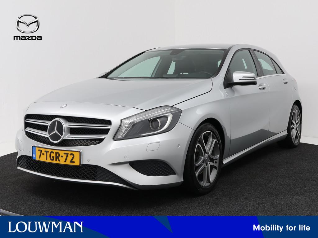 Mercedes-Benz A-Klasse 180 | Navigatie | Parkeersensoren |, Auto's, Voorwielaandrijving, 12 maanden, 4 cilinders, Leder en Stof