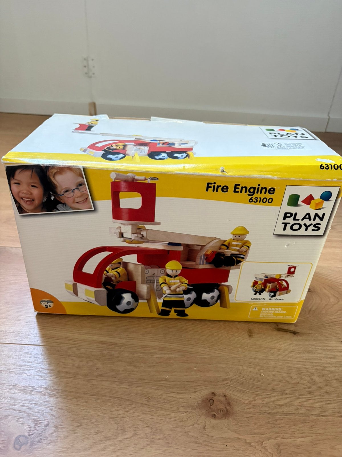 Houten brandweerwagen plantoys, Kinderen en Baby's, Speelgoed | Houten speelgoed, Ophalen of Verzenden, Zo goed als nieuw