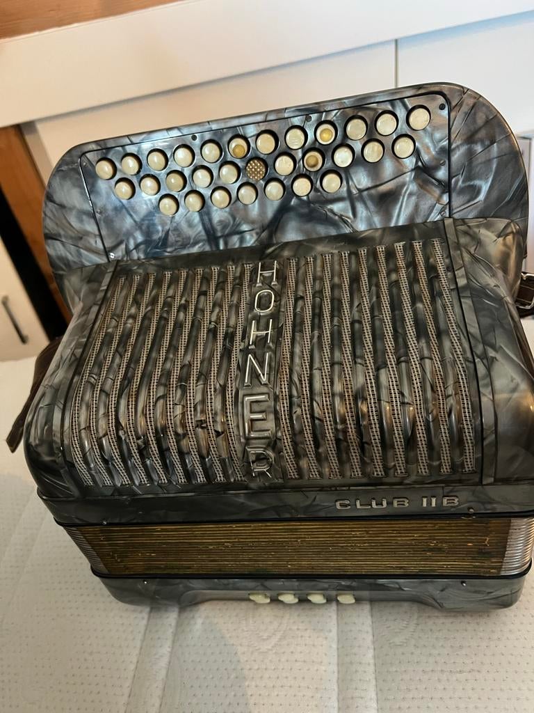 Hohner Club II B Accordeon - Gebruikt, Muziek en Instrumenten, Accordeons, Gebruikt, Met riemen, Overige formaten, Ophalen of Verzenden