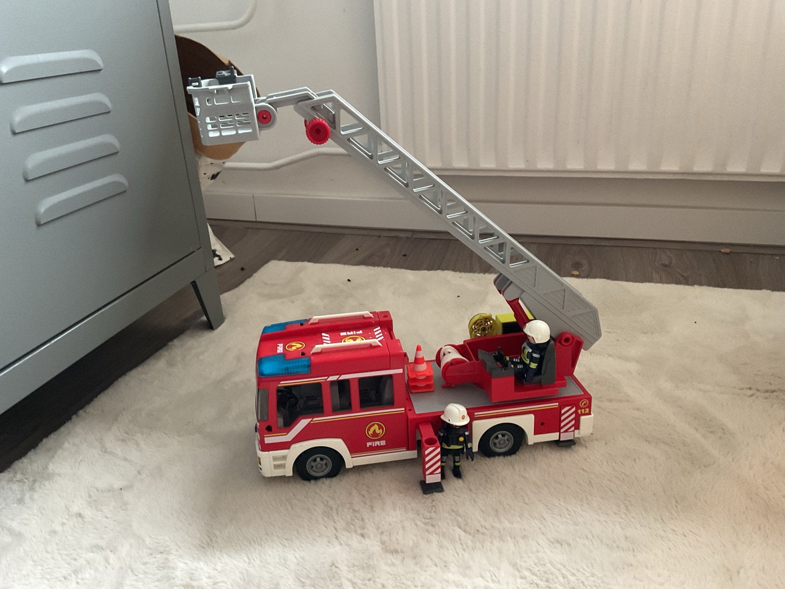 Playmobil Brandweerwagen met uitschuifbare ladder, Kinderen en Baby's, Complete set, Voertuig, Ophalen of Verzenden, Zo goed als nieuw