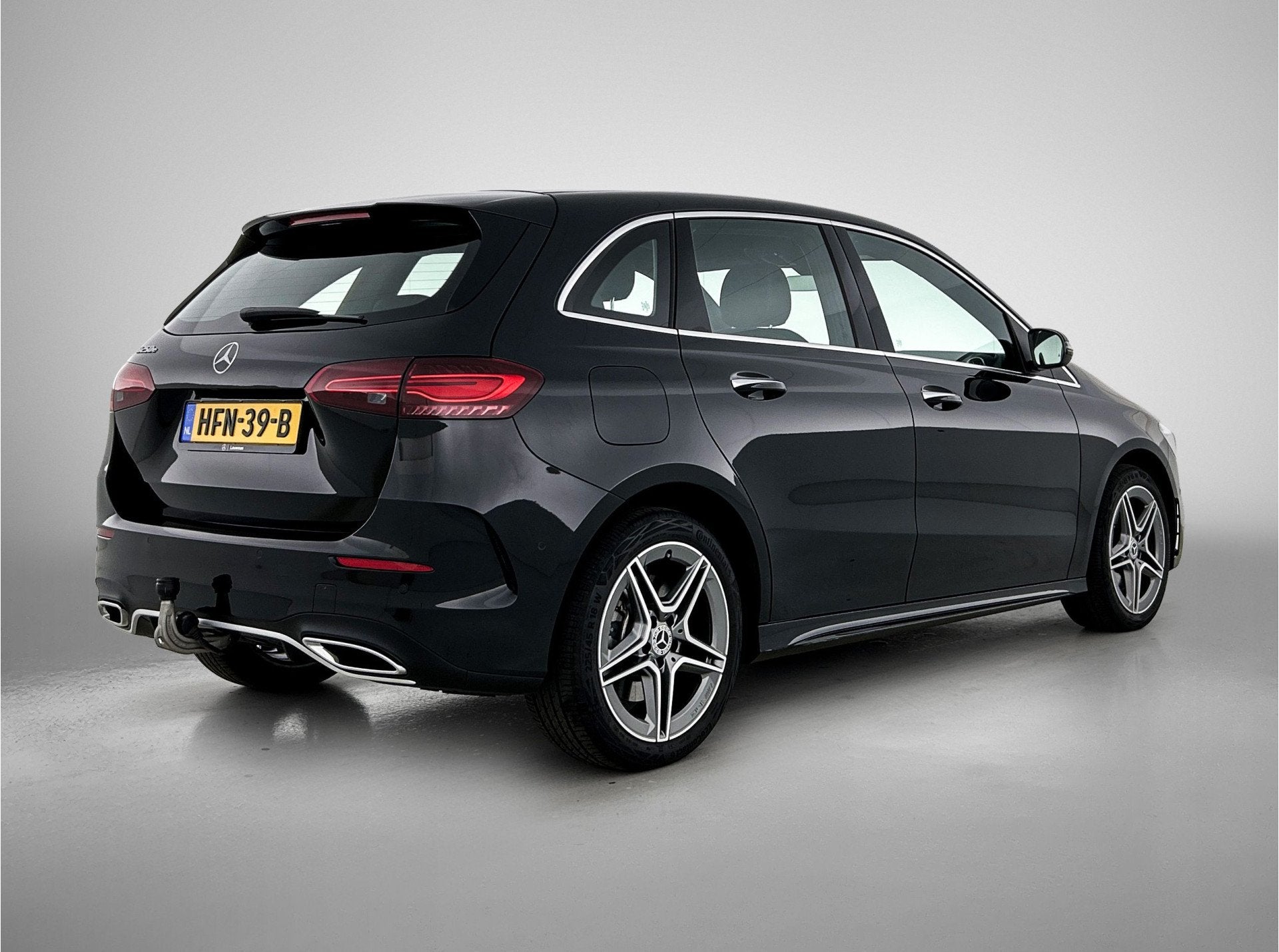 Mercedes-Benz B-Klasse 250 e Star Edition AMG Line Keyless g, 12 maanden, Gebruikt, 4 cilinders, Zwart