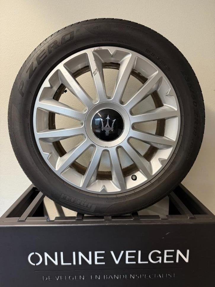 Zomer Set 18 inch Originele Maserati Ghibli velgen, Auto-onderdelen, Banden en Velgen, Niet ingevuld, 18 inch, Gebruikt, Banden en Velgen