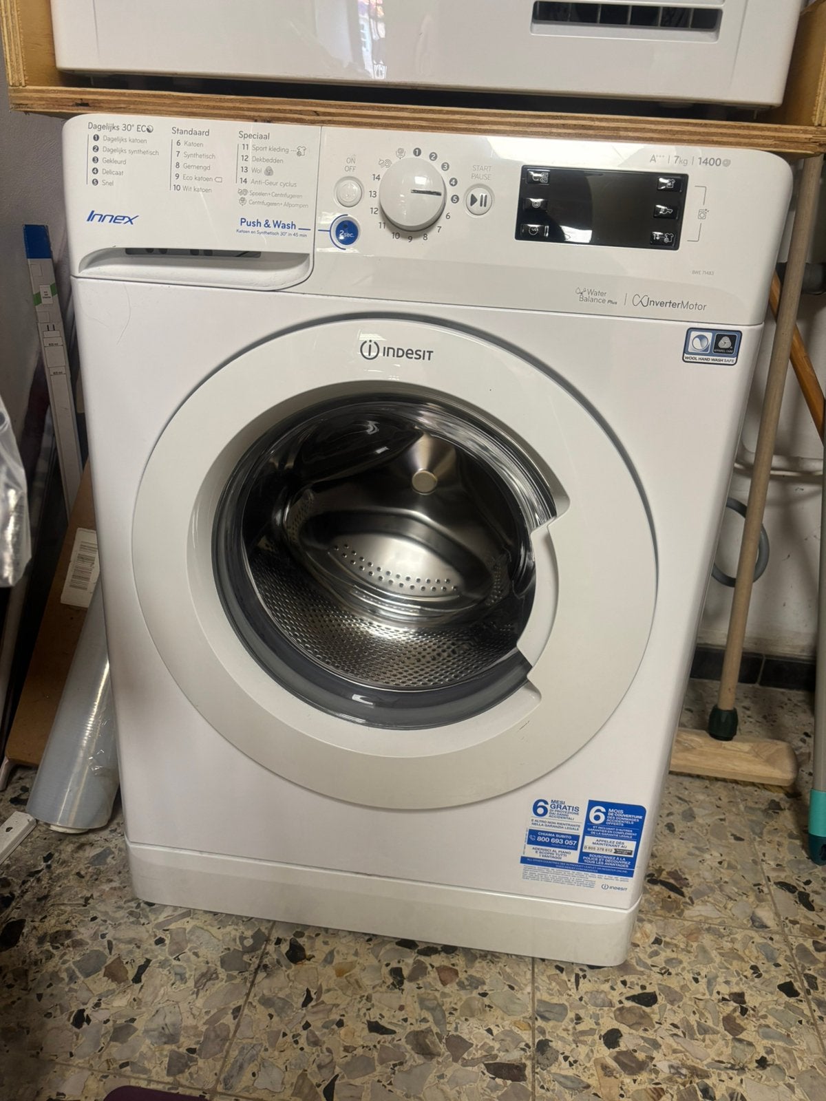 Te koop wasmachine Indesit, Witgoed en Apparatuur, Wasmachines, Ophalen, Zo goed als nieuw, 85 tot 90 cm, 1200 tot 1600 toeren