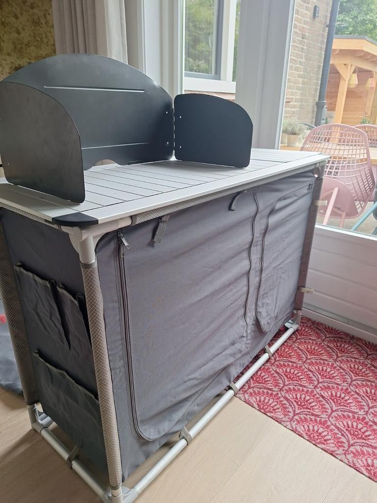 Redwood outdoor campingkeuken, type Cedrela, Ophalen, Gebruikt, Campingkast