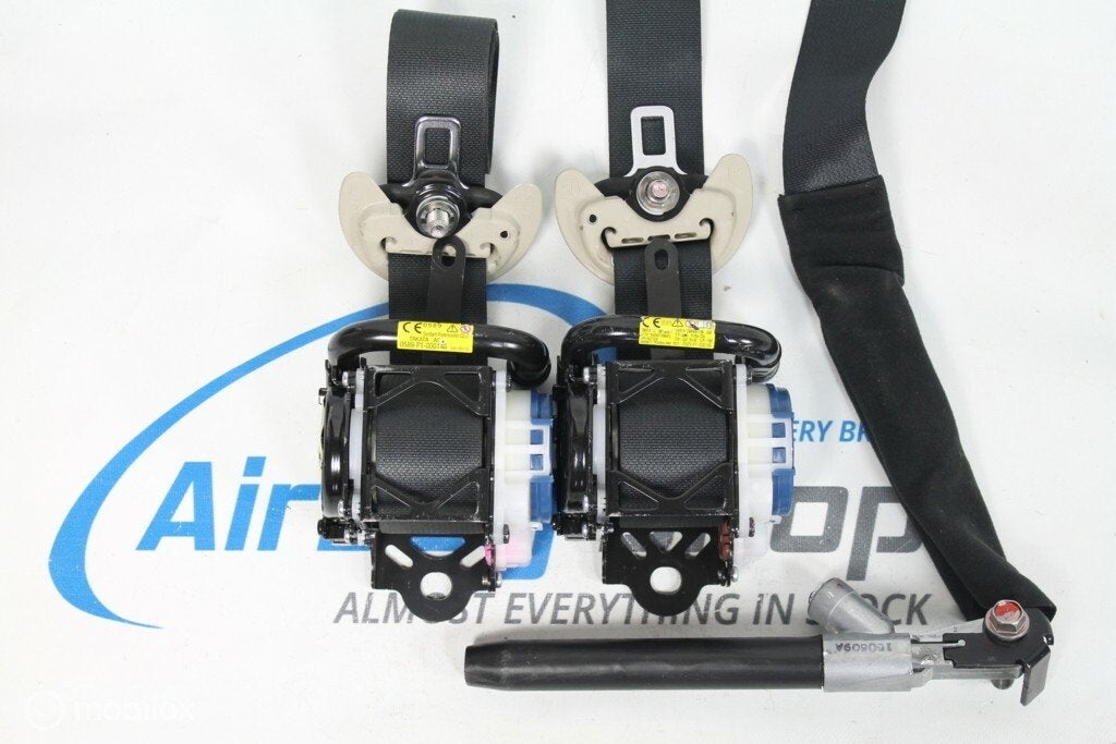 2 gordels + 1 spanner mitsubishi outlander (2012-heden)