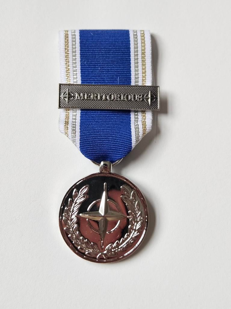 NATO navo medaille onderscheiding Meritorious service medal, Ophalen of Verzenden